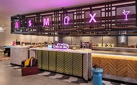 Moxy Solo